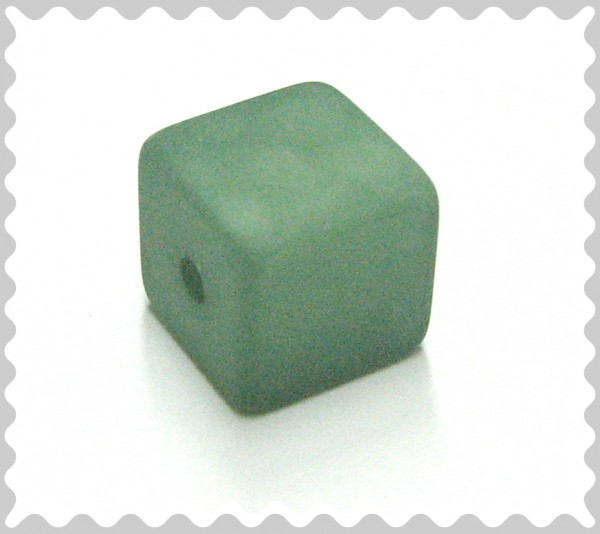 Polaris cube 6 mm patina green – small hole
