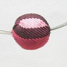Stoff bezogene Perle 14mm, Karo pink Look