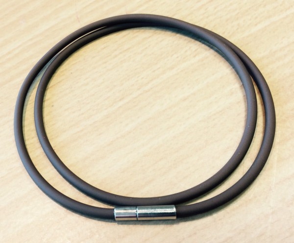 Kautschuk Collier 2mm dunkel-braun Klickverschluss - verschiedene Längen