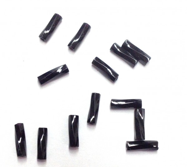 Miyuki Twisted Sticks 6 mm – black – 30 pieces