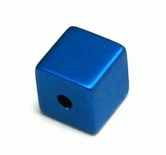 Aluminum cube anodised 8x8 mm – anodised blue