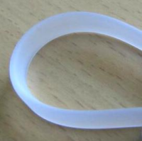 Flaches PVC-Band 10x2mm - gefrostet - 1 Meter