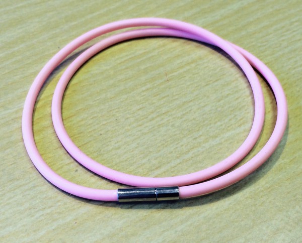 Rubber Collier 2 mm pink – with click closure – different lengths