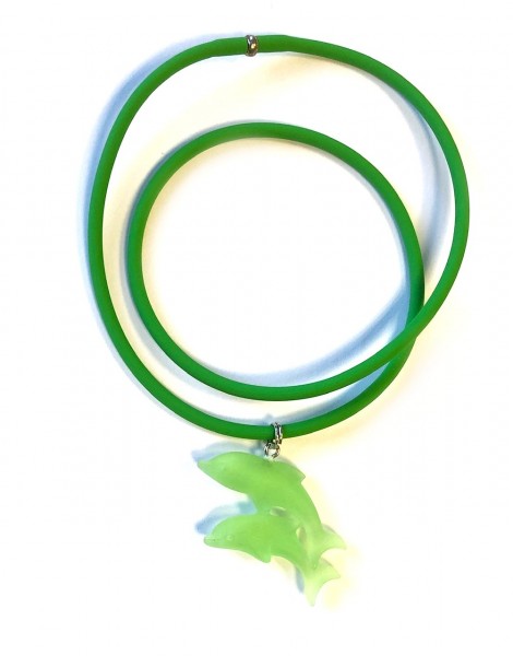 Rubber chain with dolphin pendant – green
