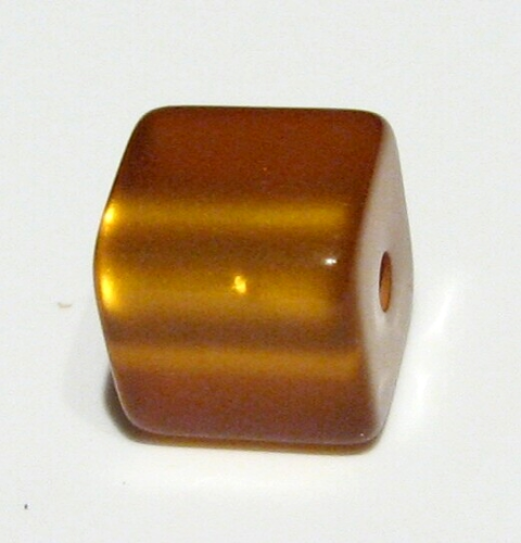 Polaris cube 8 mm glossy rust brown – small hole