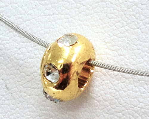 Kristall-Ufo-Anhänger - 10x5mm - mit 5 klaren Kristallsteinen - Farbe: gold