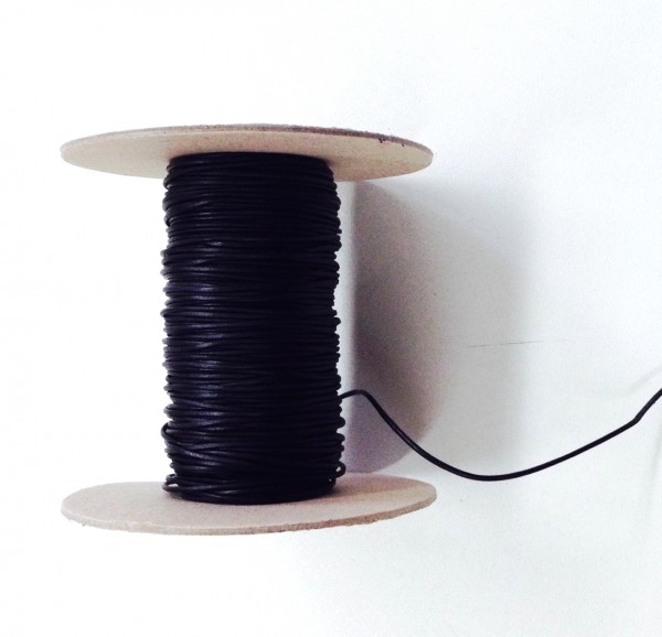 Lederband schwarz 1mm, rund - Känguruleder - 1 Meter - aus deutscher Produktion