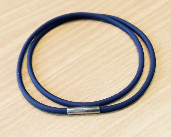 Rubber Collier 3 mm navy blue – with click closure – different lengths