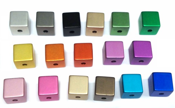 Aluminum cube anodised 8x8 mm – 17 pieces in different colors